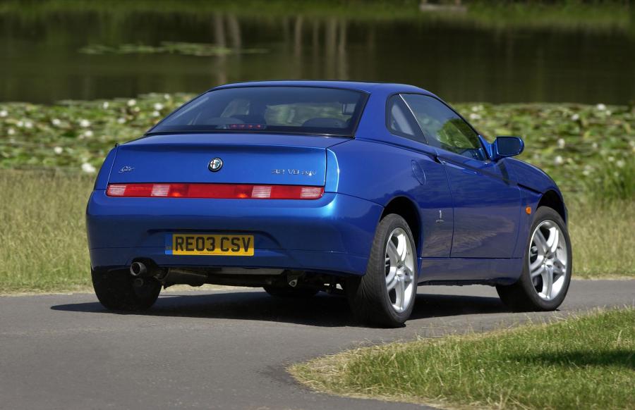  Alfa Romeo GTV (916C) 2003 года  (UK) (фото 2 из 2)